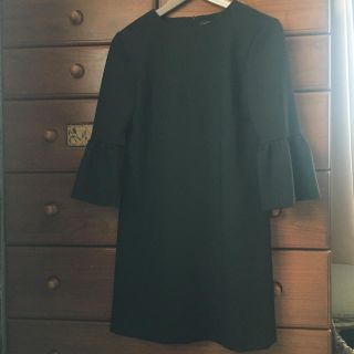 ザラ(ZARA)のZARA ブラックワンピース 【美品】(ひざ丈ワンピース)