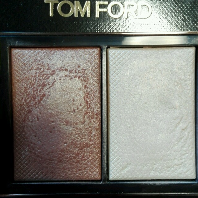 TOM FORD(トムフォード)のトムフォード　フェイスパウダー コスメ/美容のベースメイク/化粧品(フェイスパウダー)の商品写真