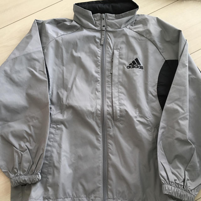 adidas(アディダス)のアディダスウインドブレーカー キッズ/ベビー/マタニティのキッズ服男の子用(90cm~)(ジャケット/上着)の商品写真