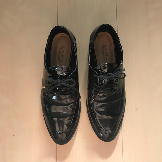 ZARA(ザラ)の【希少価値】【入手困難】ZARA オックスフォード エナメル シューズ レディースの靴/シューズ(ローファー/革靴)の商品写真