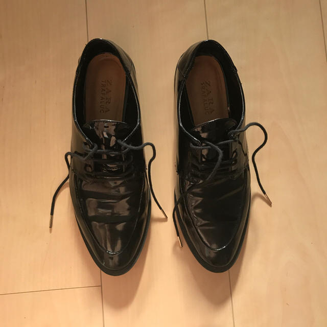 ZARA(ザラ)の【希少価値】【入手困難】ZARA オックスフォード エナメル シューズ レディースの靴/シューズ(ローファー/革靴)の商品写真