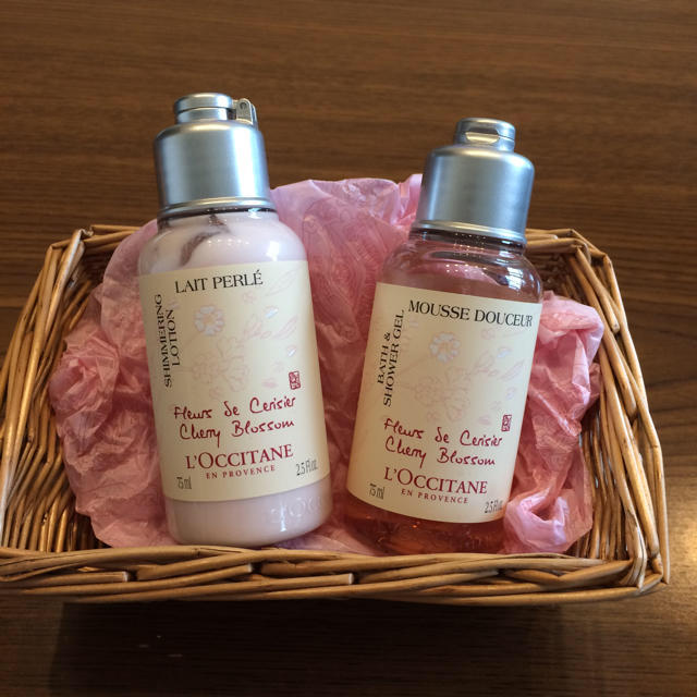 L'OCCITANE(ロクシタン)のチェリーブロッサム♡セット コスメ/美容のボディケア(ボディソープ/石鹸)の商品写真