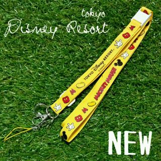 ディズニー(Disney)の未使用【ミッキーストラップ】アイコン柄Yellow(ストラップ/イヤホンジャック)