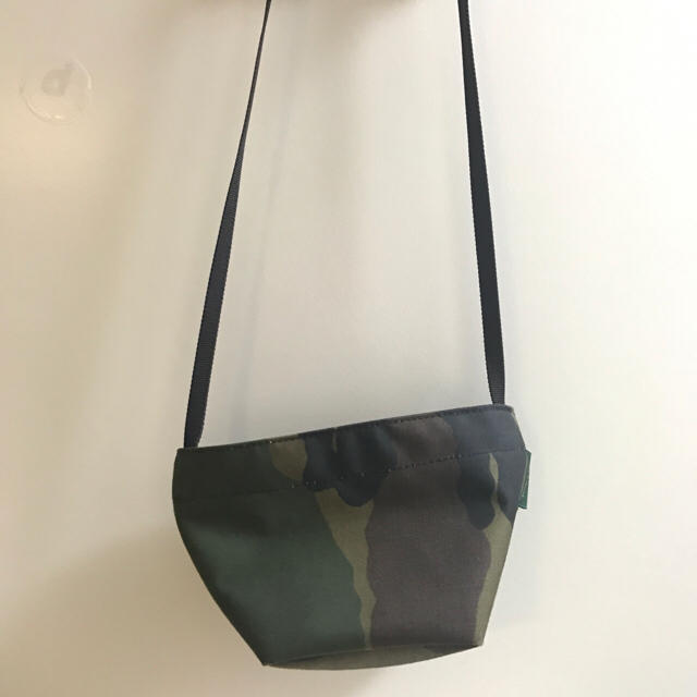 Herve Chapelier(エルベシャプリエ)のエルベシャプリエ カモフラナイロンショルダーXS迷彩 USED レディースのバッグ(ショルダーバッグ)の商品写真