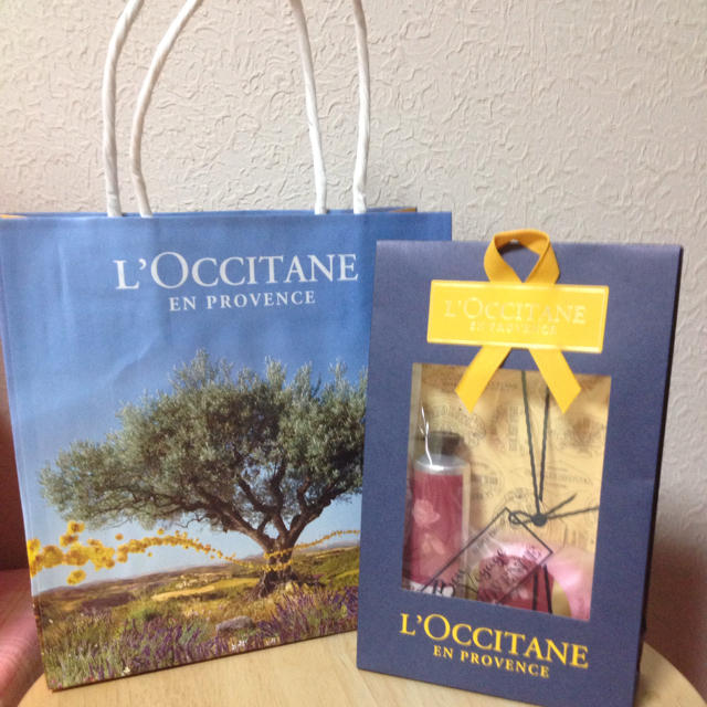 L'OCCITANE(ロクシタン)のロクシタンのローズセット♡ コスメ/美容のボディケア(その他)の商品写真