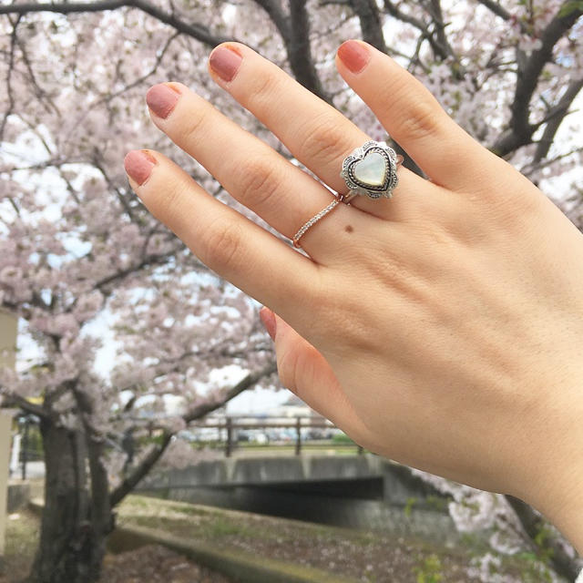 【大人気】white shell silver heart ring ハンドメイドのアクセサリー(リング)の商品写真