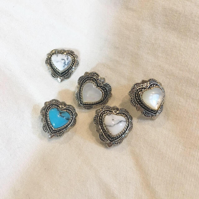 【大人気】white shell silver heart ring ハンドメイドのアクセサリー(リング)の商品写真