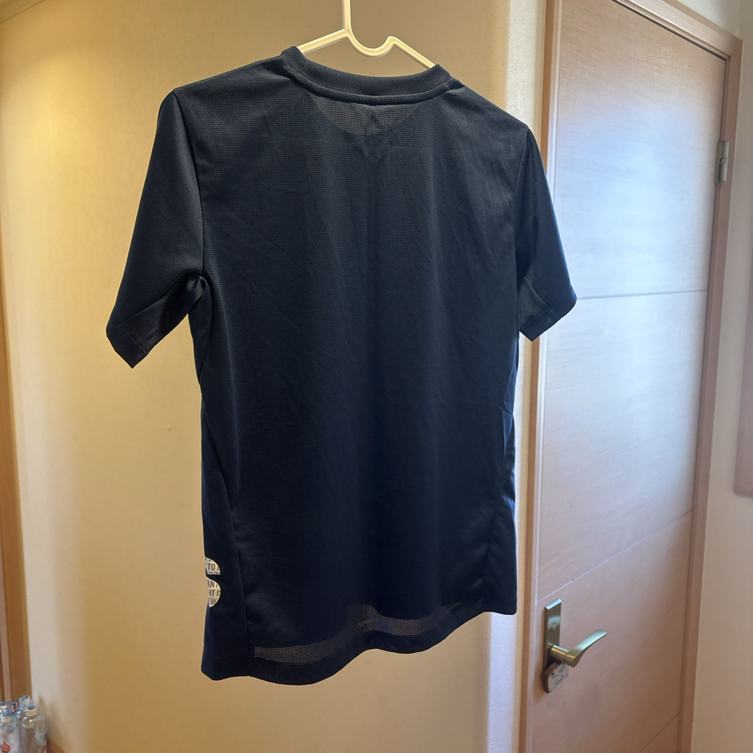 adidas(アディダス)のadidas Tシャツ　150センチ キッズ/ベビー/マタニティのキッズ服男の子用(90cm~)(Tシャツ/カットソー)の商品写真