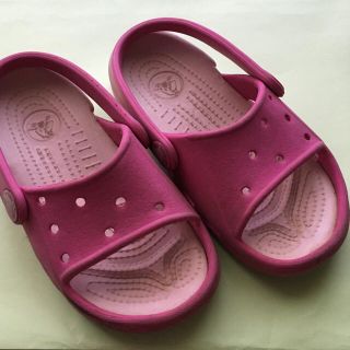 クロックス(crocs)のクロックス サンダル 15.5㎝ ピンク キッズ(サンダル)