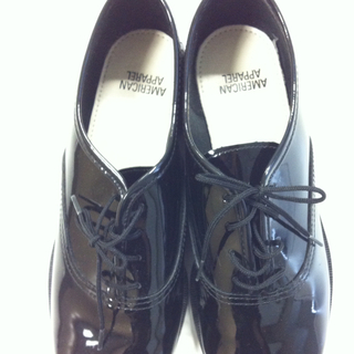 アメリカンアパレル(American Apparel)のエナメル風マニッシュシューズ(ローファー/革靴)