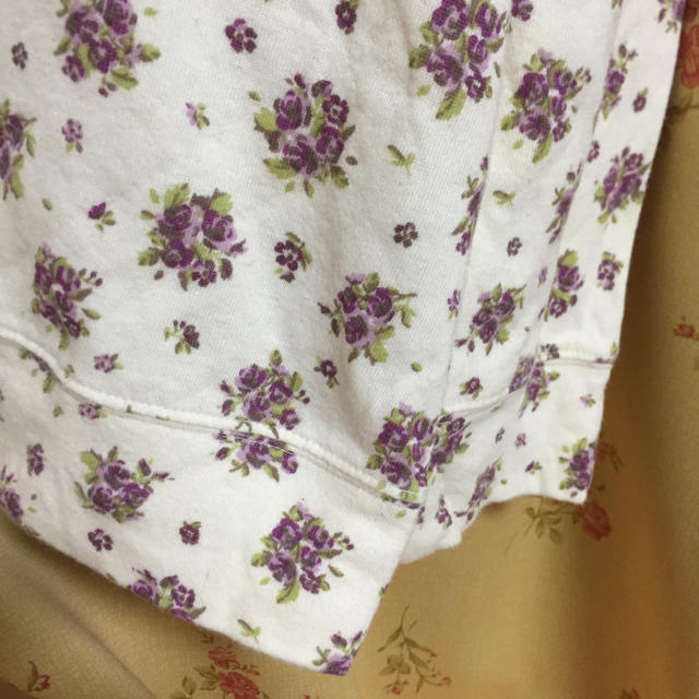 UNIQLO(ユニクロ)のユニクロ☆花柄長袖トップス レディースのトップス(カットソー(長袖/七分))の商品写真