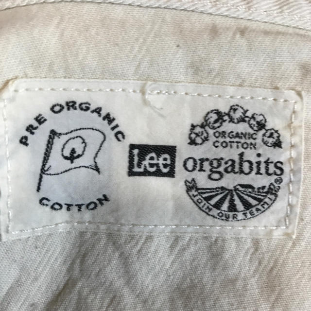 Lee(リー)のLee オフホワイト ショートパンツ レディースのパンツ(ショートパンツ)の商品写真