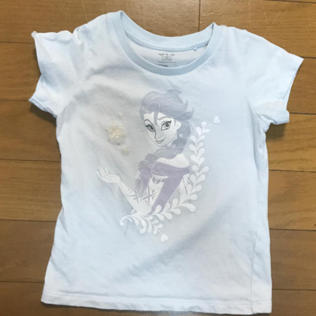 UNIQLO(ユニクロ)のアナ雪エルサTシャツ100 キッズ/ベビー/マタニティのキッズ服女の子用(90cm~)(Tシャツ/カットソー)の商品写真