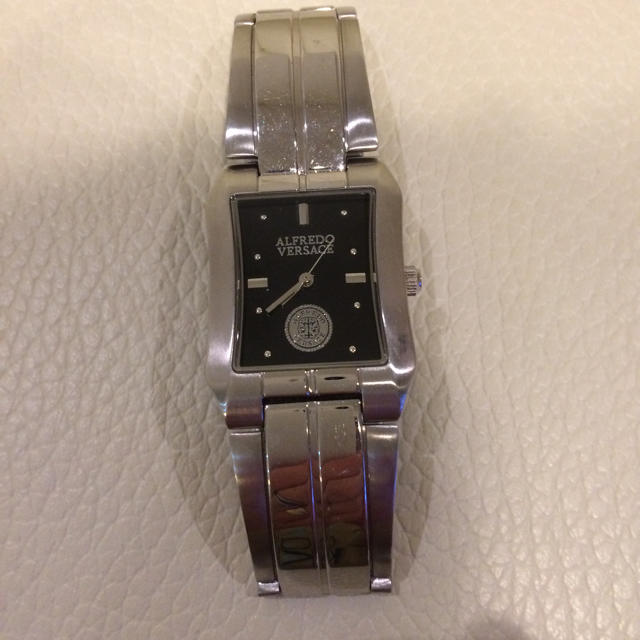 Gianni Versace(ジャンニヴェルサーチ)のヴェルサーチ、メンズ時計です。 メンズの時計(腕時計(アナログ))の商品写真