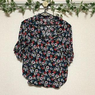 ナイスクラップ(NICE CLAUP)のNICE CLAUP 花柄シャツ(シャツ/ブラウス(半袖/袖なし))