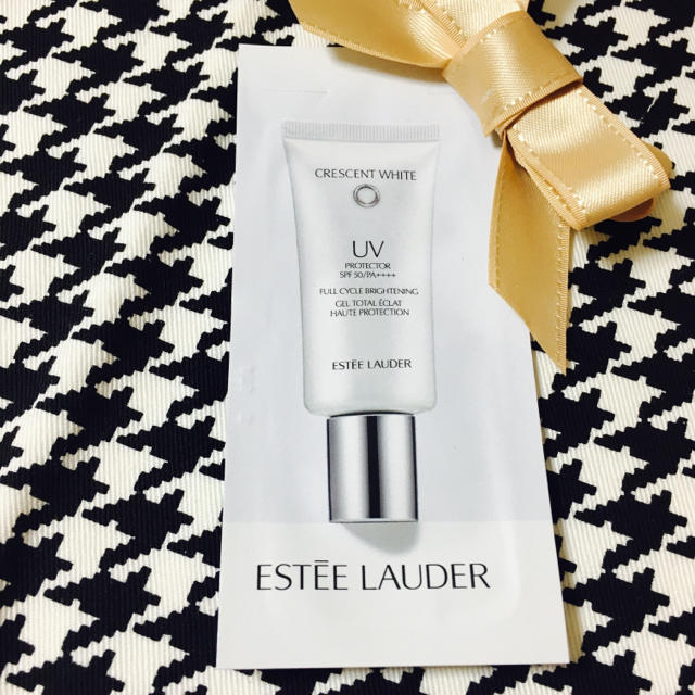 Estee Lauder(エスティローダー)のエスティーローダー♡クレッセント ホワイト UVプロテクター コスメ/美容のベースメイク/化粧品(化粧下地)の商品写真