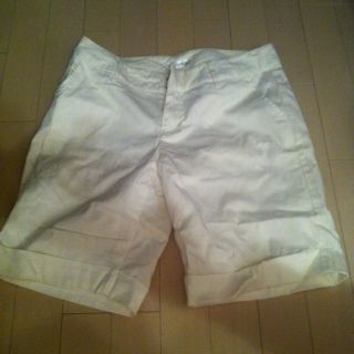 ハニーズ(HONEYS)のハニーズ☆白色ハーフパンツ(ハーフパンツ)
