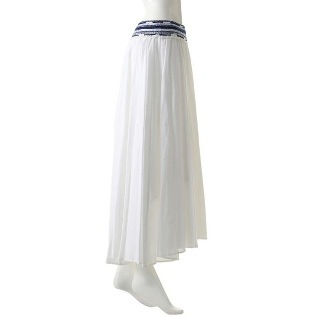 URBAN RESEARCH(アーバンリサーチ)の刺繍ロングスカート レディースのスカート(ロングスカート)の商品写真