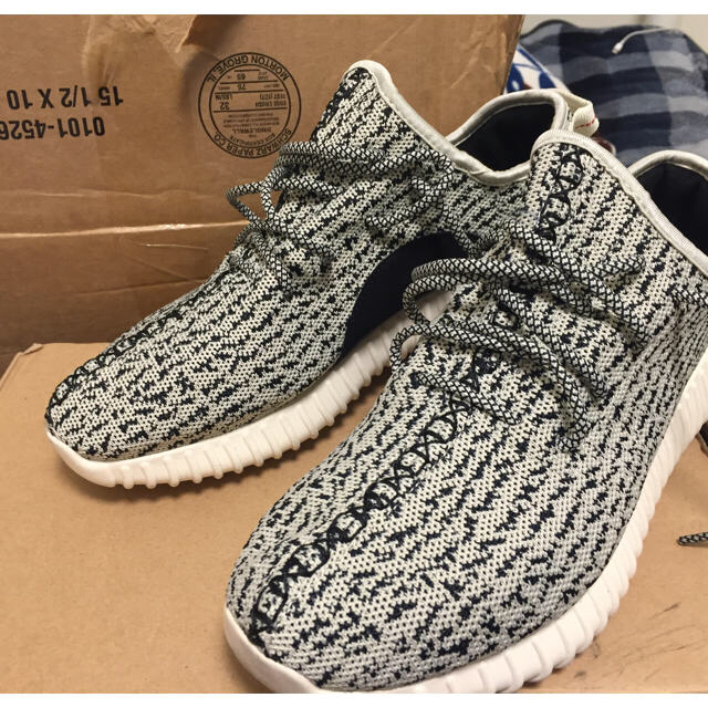 adidas(アディダス)のyeezyboost350 メンズの靴/シューズ(スニーカー)の商品写真