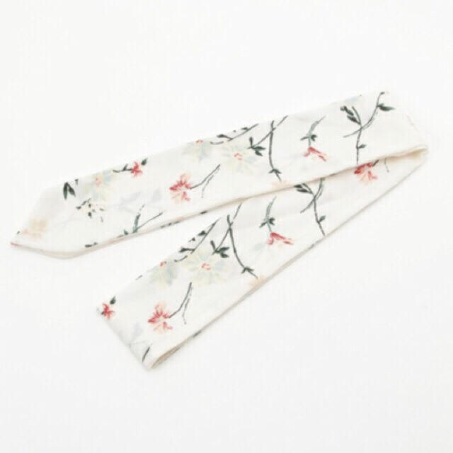 ViS(ヴィス)のvis♡小花柄スカーフ レディースのファッション小物(バンダナ/スカーフ)の商品写真