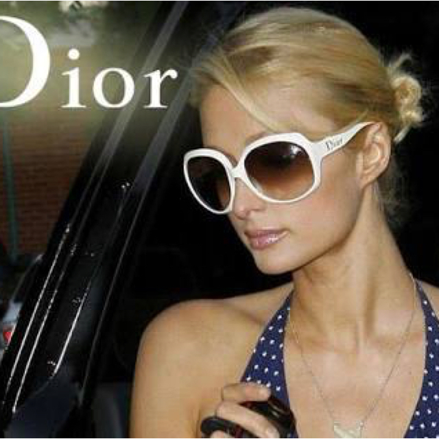 Dior(ディオール)のDior グロッシー ホワイト〜今週限定値下げ〜 レディースのファッション小物(サングラス/メガネ)の商品写真