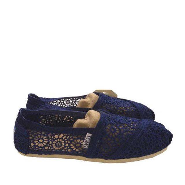 TOMS(トムズ)のTOMSトムス/新品Fuschia Dip-dyedフラワークロシェスリッポンN レディースの靴/シューズ(スニーカー)の商品写真