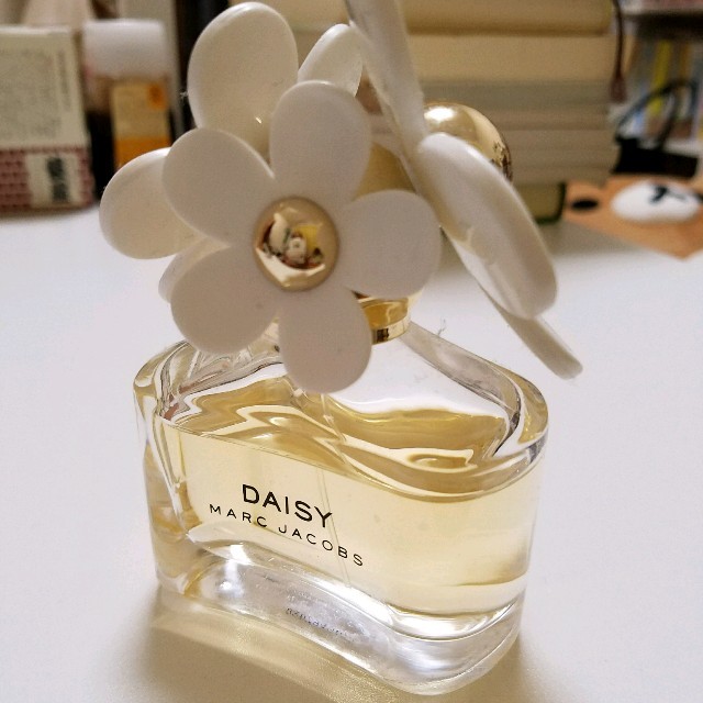 Disney(ディズニー)のデイジー　香水 コスメ/美容の香水(香水(女性用))の商品写真