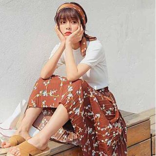 ザラ(ZARA)のSALE♡今期新作 2色 ロング プリーツ スカート 花柄 ZARA好きな方にも(ロングスカート)