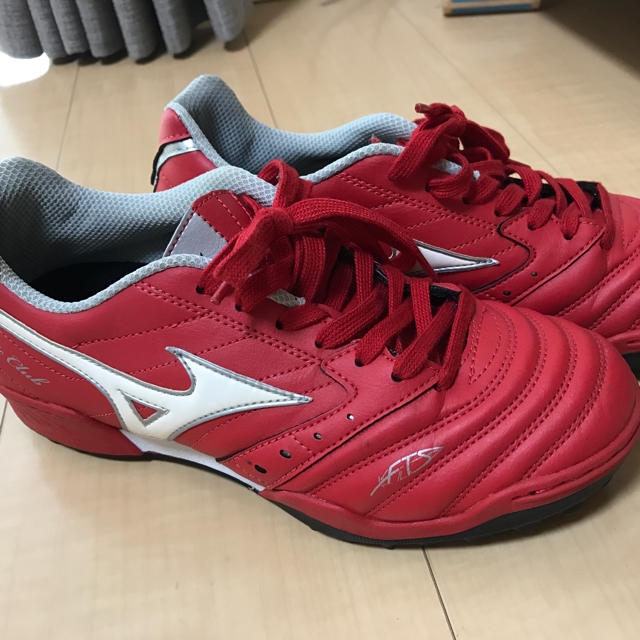 MIZUNO(ミズノ)のミズノ＊スニーカー24cm スポーツ/アウトドアのサッカー/フットサル(シューズ)の商品写真