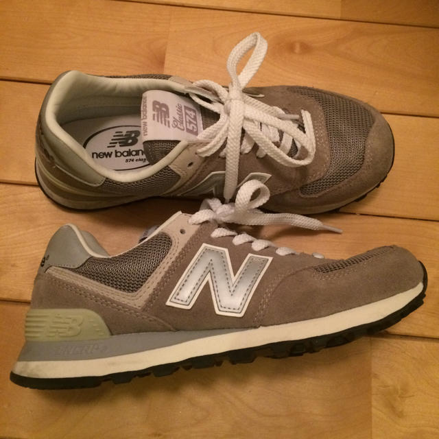 New Balance(ニューバランス)の♡美品♡ニューバランス574 ☆グレー24センチ  US6 レディースの靴/シューズ(スニーカー)の商品写真