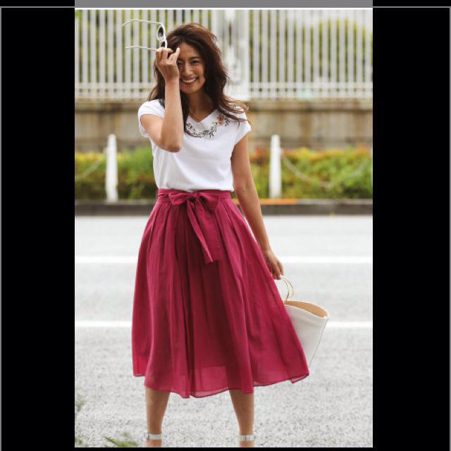 Mystrada(マイストラーダ)の刺繍ニットスカートセット レディースのスカート(ひざ丈スカート)の商品写真