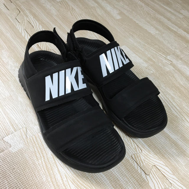 Nike Nike Tanjun 23 ナイキ サンダル ブラック 品薄 完売 人気の通販 By Mmm ナイキならラクマ