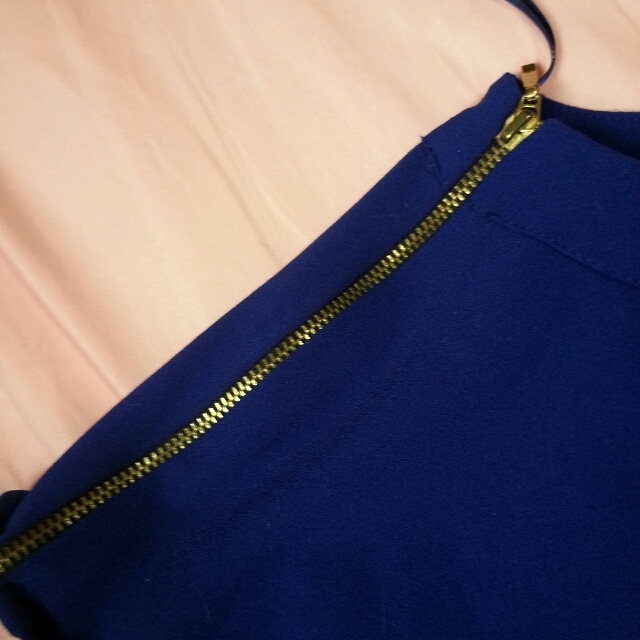 ZARA(ザラ)のZARA★綺麗なブルートップス レディースのトップス(シャツ/ブラウス(半袖/袖なし))の商品写真