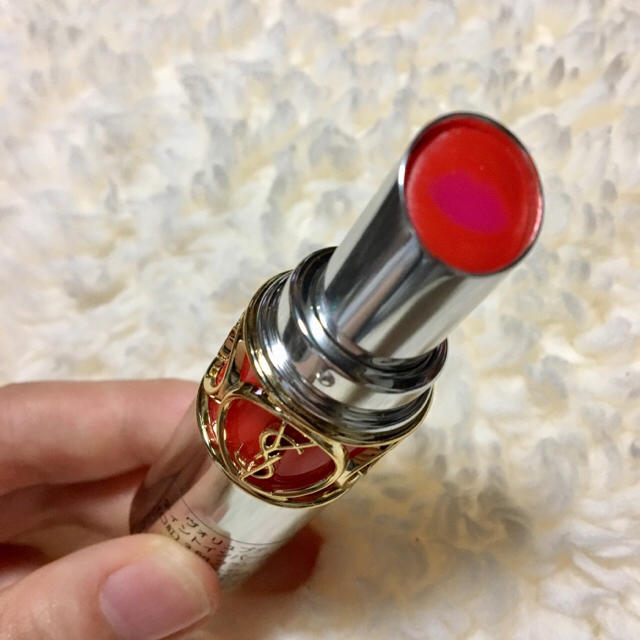 Yves Saint Laurent Beaute(イヴサンローランボーテ)のYSL ヴォリュプテ ティントインバーム 8 キャッチミーオレンジ リップ 口紅 コスメ/美容のベースメイク/化粧品(口紅)の商品写真