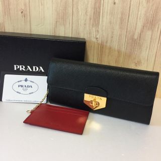プラダ(PRADA)の新入荷！ 最高級 レア プラダ  新品 メタル サフィアーノ ブラック×レッド(財布)