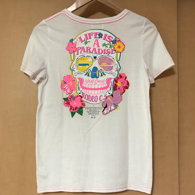 RODEO CROWNS WIDE BOWL(ロデオクラウンズワイドボウル)の☆RCWB☆美品ピンクステッチバクプリTシャツ レディースのトップス(Tシャツ(半袖/袖なし))の商品写真