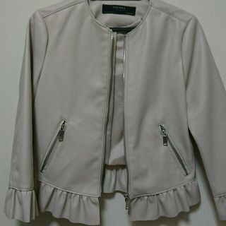 ザラ(ZARA)のZARA 裾フリル レザージャケット(ライダースジャケット)