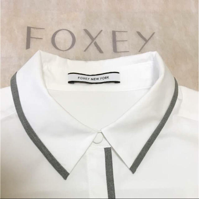 FOXEY(フォクシー)の専用です♡【美品】フォクシーシャツ☆ レディースのトップス(シャツ/ブラウス(長袖/七分))の商品写真