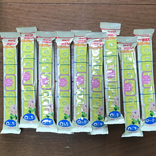 らくらくキューブ9袋【賞味期限12/3】 キッズ/ベビー/マタニティの授乳/お食事用品(その他)の商品写真