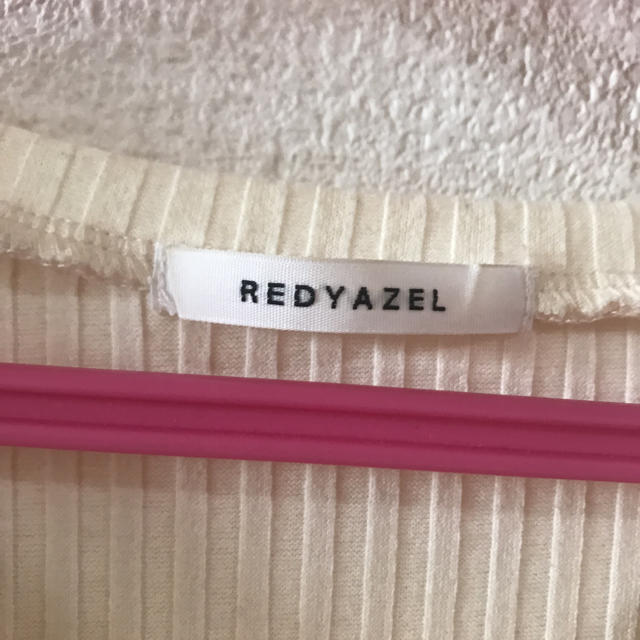 REDYAZEL(レディアゼル)のREDYAZEL 袖フリルトップス レディースのトップス(カットソー(半袖/袖なし))の商品写真