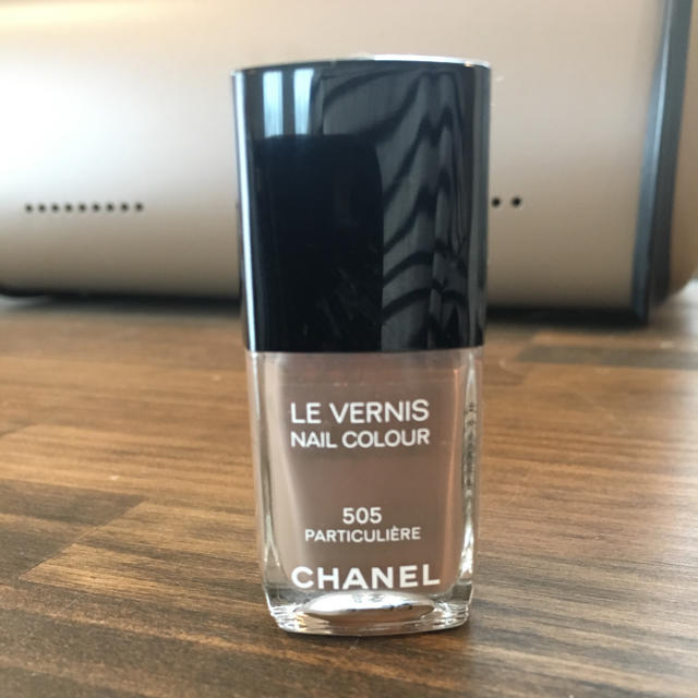 CHANEL(シャネル)のシャネル ネイル ヴェルニ 505 ブラウン コスメ/美容のネイル(マニキュア)の商品写真