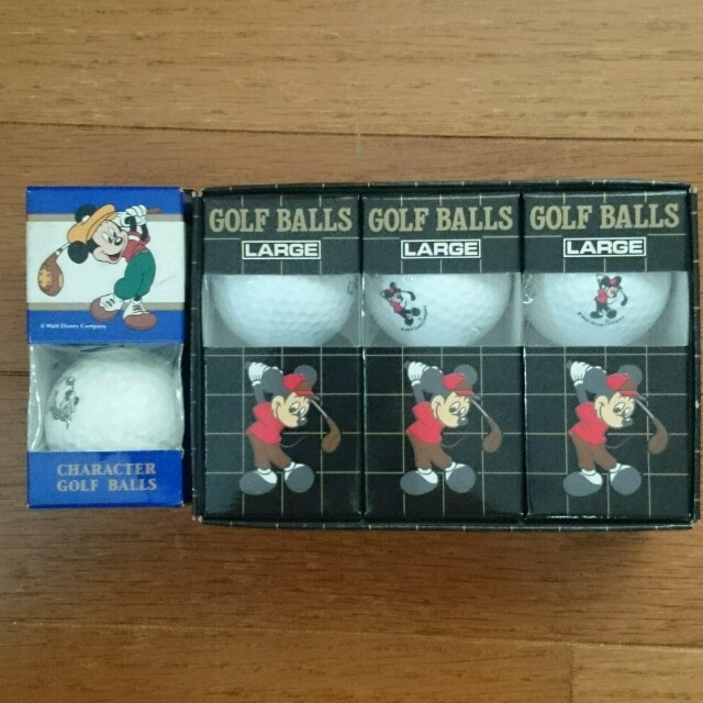 Disney(ディズニー)のミッキー  ゴルフボール チケットのスポーツ(ゴルフ)の商品写真