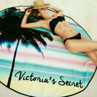 ヴィクトリアズシークレット(Victoria's Secret)の❤Victoria's Secret ラウンドブランケット❤(タオル/バス用品)