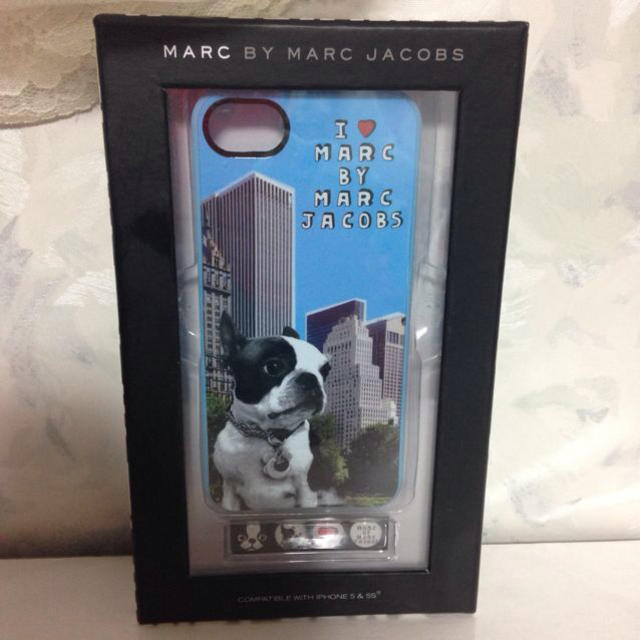 MARC BY MARC JACOBS(マークバイマークジェイコブス)のマークiPhoneケース5.5S新品値下 スマホ/家電/カメラのスマホアクセサリー(モバイルケース/カバー)の商品写真