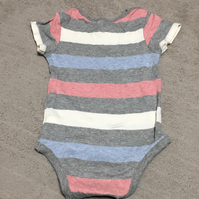 babyGAP(ベビーギャップ)のbaby GAP ボーダー ロンパース キッズ/ベビー/マタニティのベビー服(~85cm)(ロンパース)の商品写真