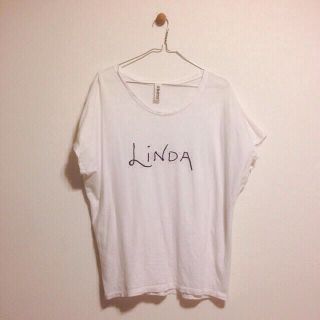 エボニーアイボリー(Ebonyivory)のLinda ロゴＴシャツ(Tシャツ(半袖/袖なし))