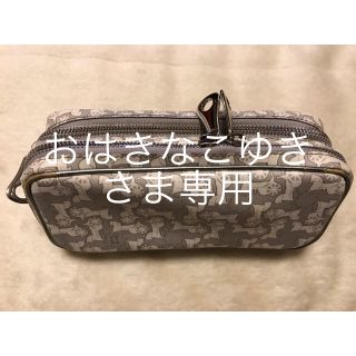 CELINE(ポーチ ・ ホワイト/白色系)のフリマアイテム一覧 CELINE(ポーチ ・ ホワイト/白色系)のフリマアイテム一覧