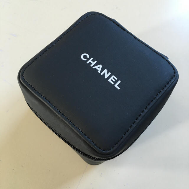 CHANEL(シャネル)のCHANEL  時計  ケース レディースのファッション小物(ポーチ)の商品写真