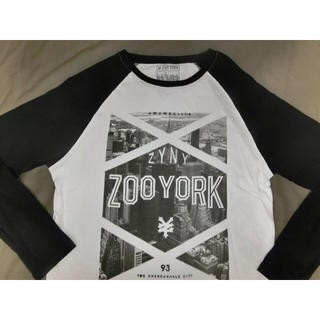 ズーヨーク(ZOO YORK)のアメカジ【ZOOYORK】NY高層ビル街並みプリントロングT US M白黒(Tシャツ/カットソー(七分/長袖))