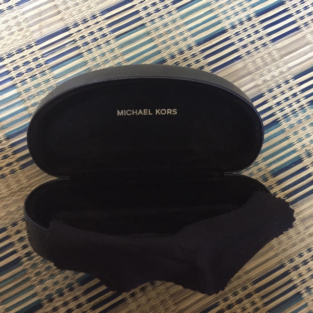 Michael Kors(マイケルコース)のマイケルコース サングラスケース レディースのファッション小物(サングラス/メガネ)の商品写真